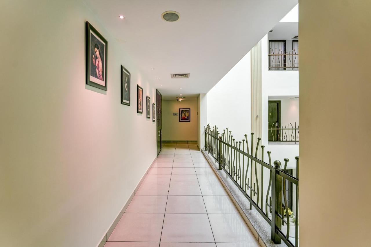 Townhouse 552Hotel Royal Court Джаландхар Екстериор снимка