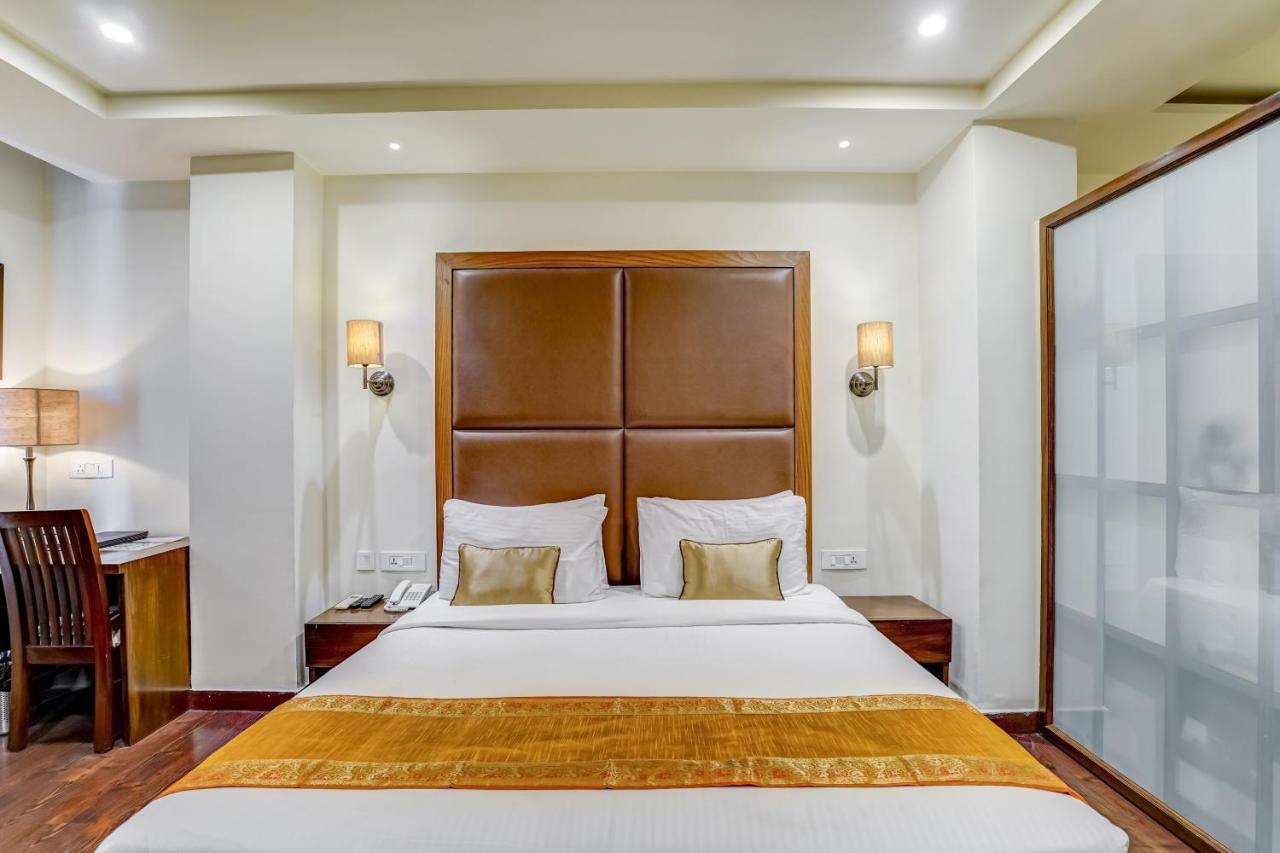 Townhouse 552Hotel Royal Court Джаландхар Екстериор снимка