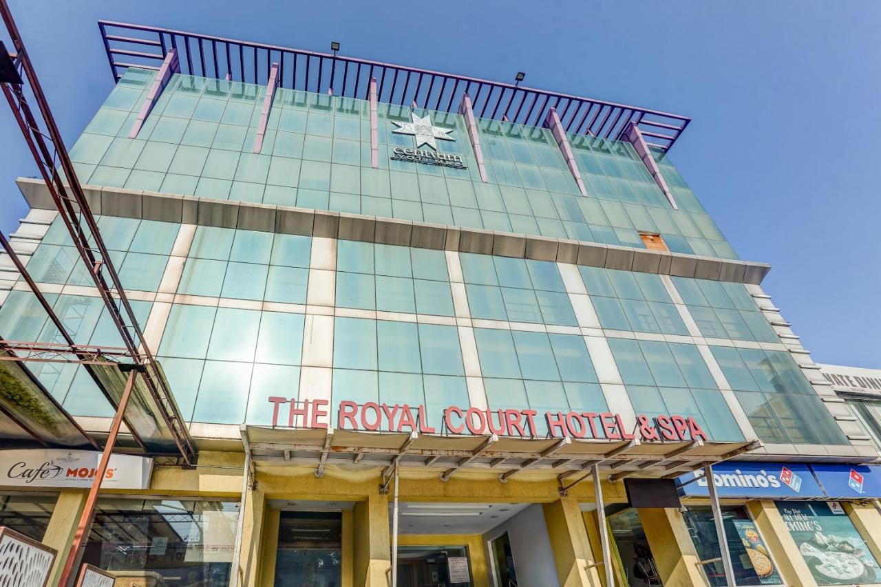 Townhouse 552Hotel Royal Court Джаландхар Екстериор снимка