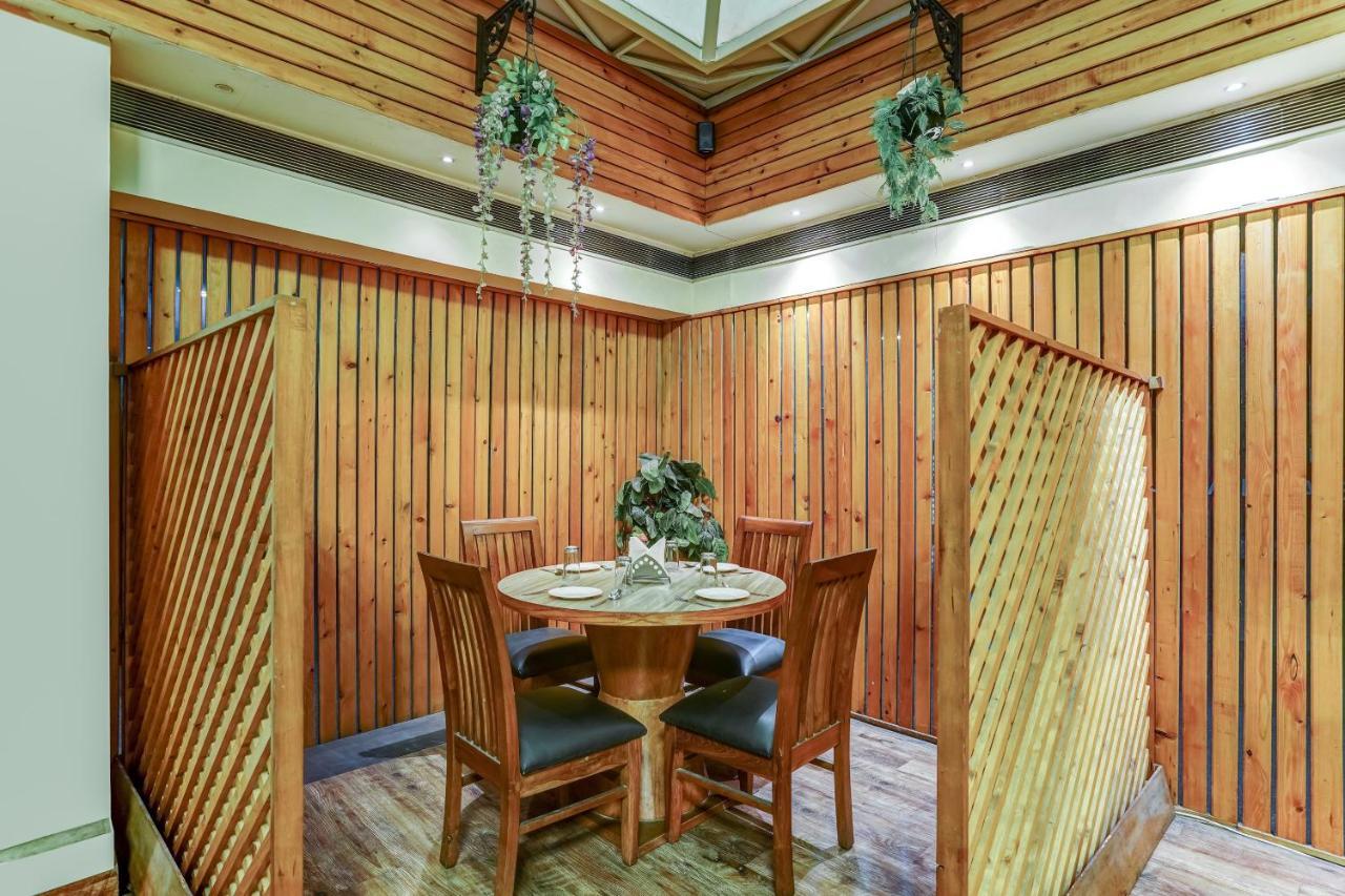 Townhouse 552Hotel Royal Court Джаландхар Екстериор снимка