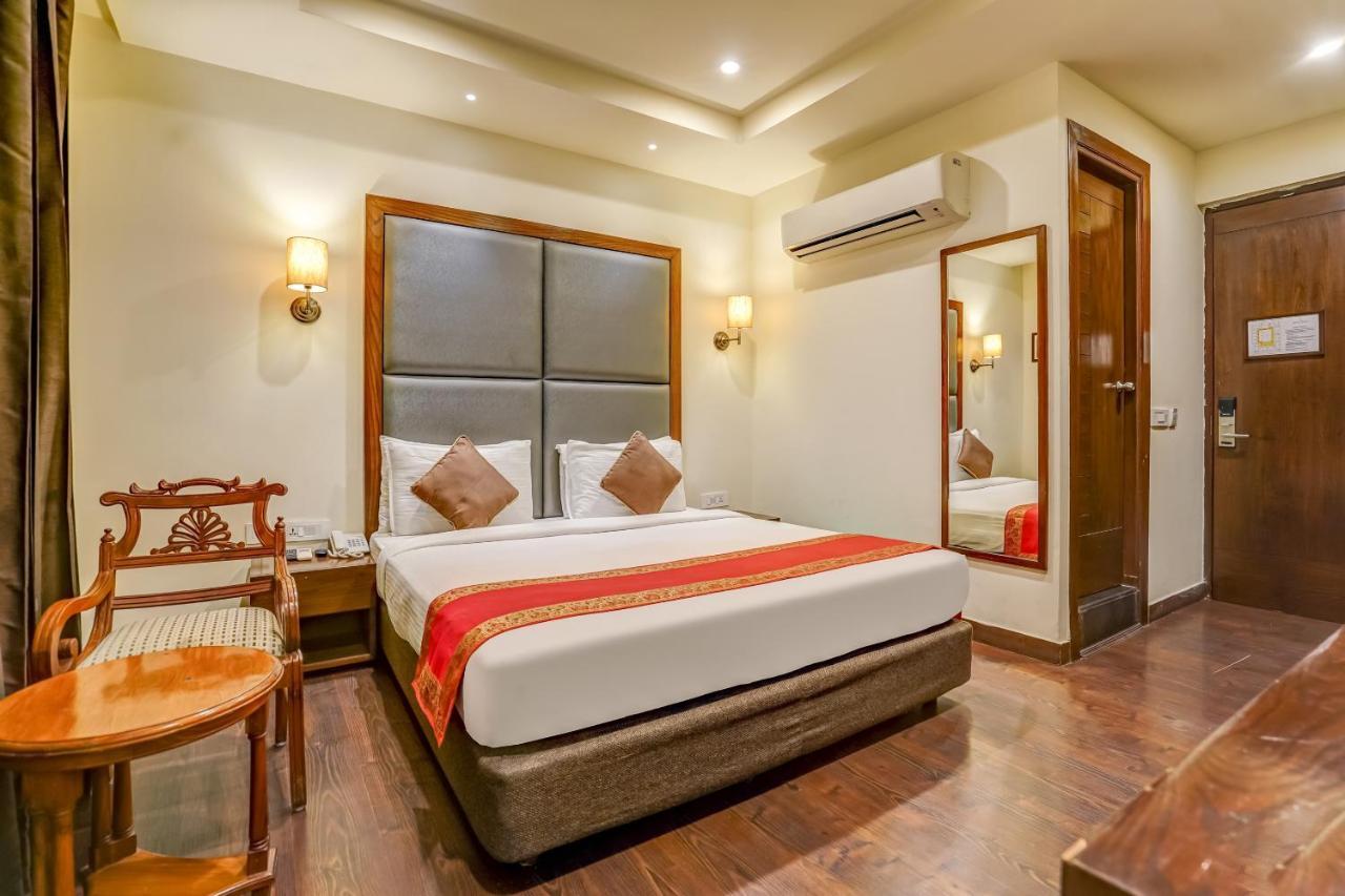 Townhouse 552Hotel Royal Court Джаландхар Екстериор снимка