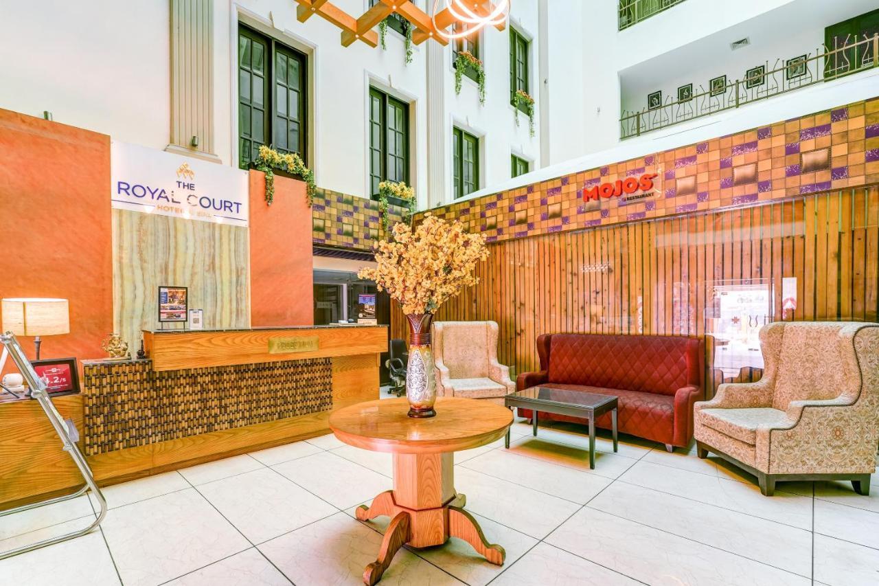 Townhouse 552Hotel Royal Court Джаландхар Екстериор снимка